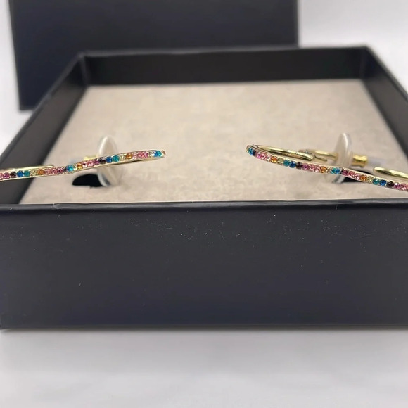 Disney BAUBLEBAR MICKEY MOUSE pierced MULTI COLOR EARRINGS BRAND NEW - Picture 5 of 6